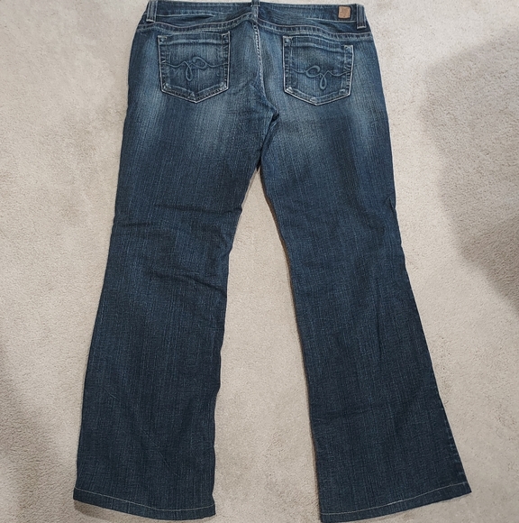 Guess Jean's - Picture 2 of 8